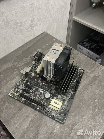 Материнская плата с процессором и памятью