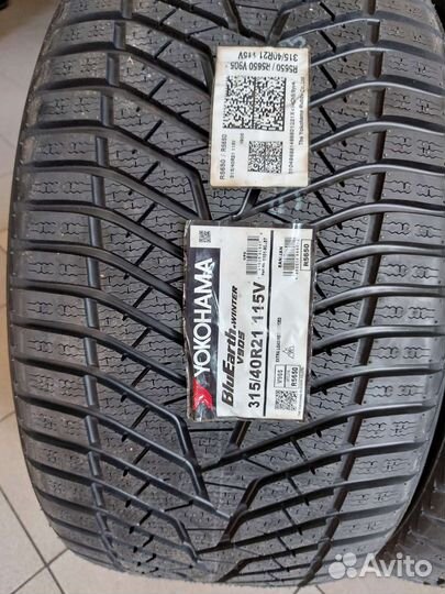 Yokohama BluEarth Winter V905 275/45 R21 и 315/40 R21