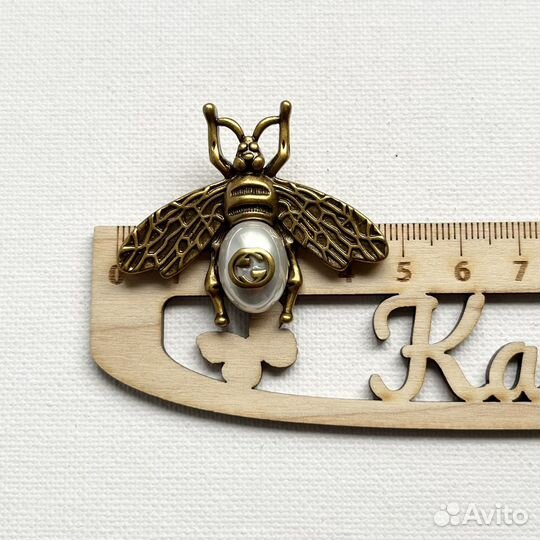 Брошь пчела