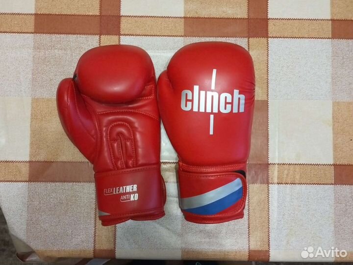 Боксерские перчатки 12 oz clinch