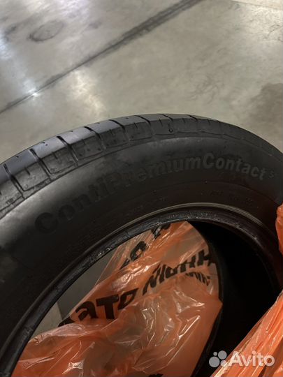Continental ContiPremiumContact 5 215/65 R16
