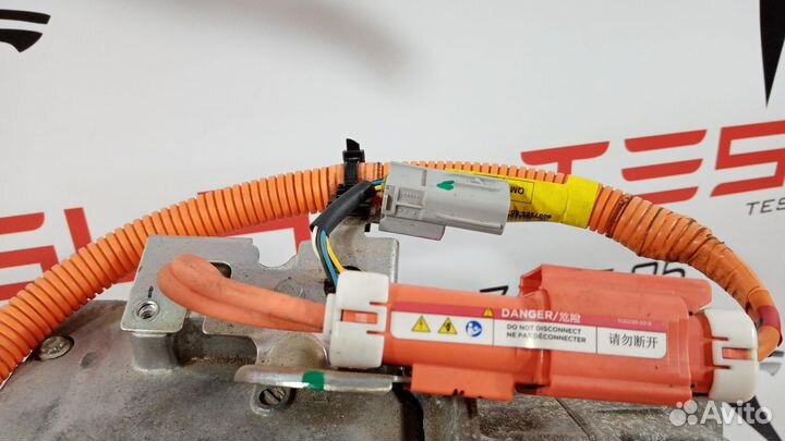 Компрессор кондиционера Tesla Model S 2014