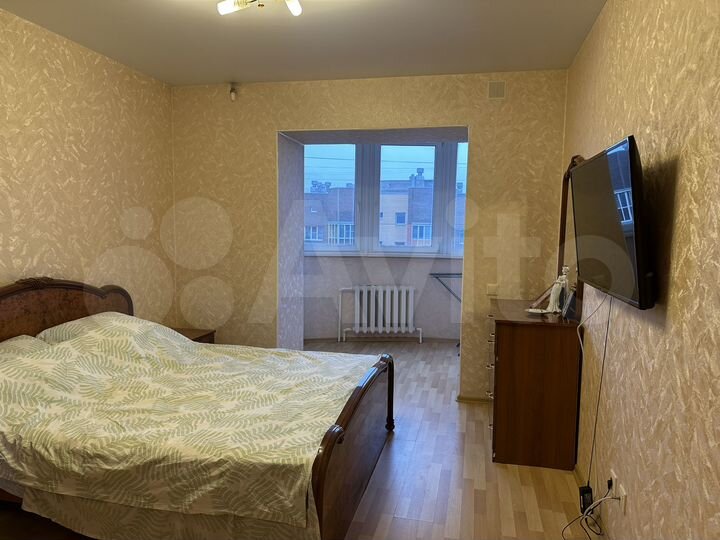 2-к. квартира, 65 м², 10/10 эт.