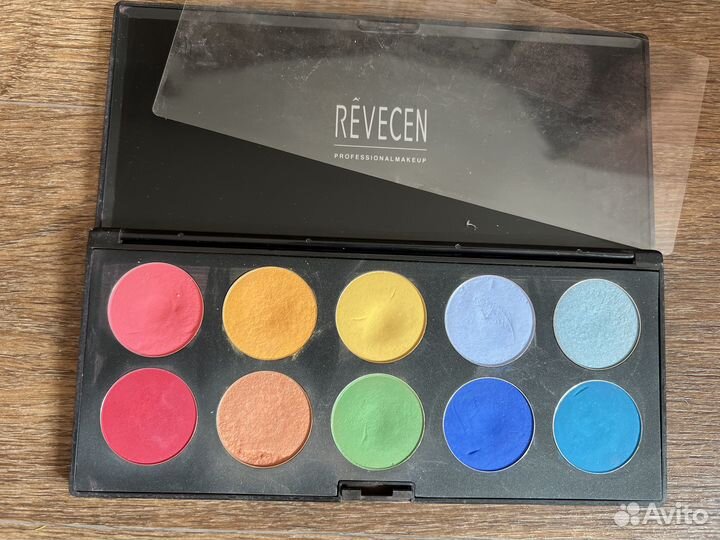 Палетка теней revecen