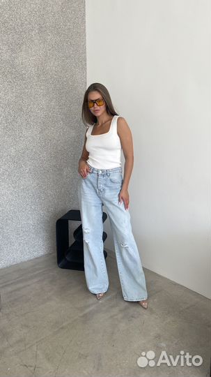 Джинсы широкие