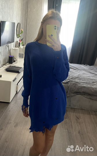 Свитер синий