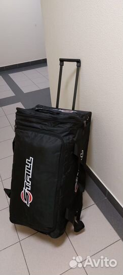 Хоккеиный баул на колёсах