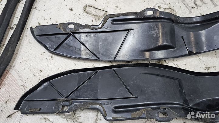 Подкрылки передние(локеры) Mercedes-Benz W116