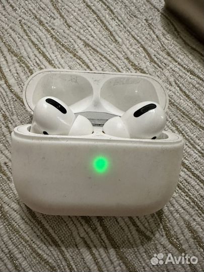 Наушники Apple Airpods pro