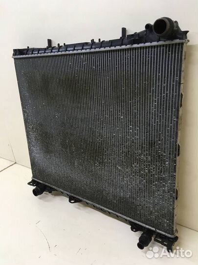 Б/У Б/У Радиатор охлаждения двигателя
