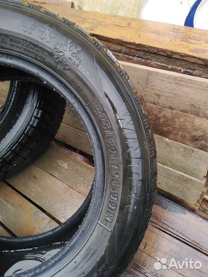 Hankook AH11 215/55 R16 95H