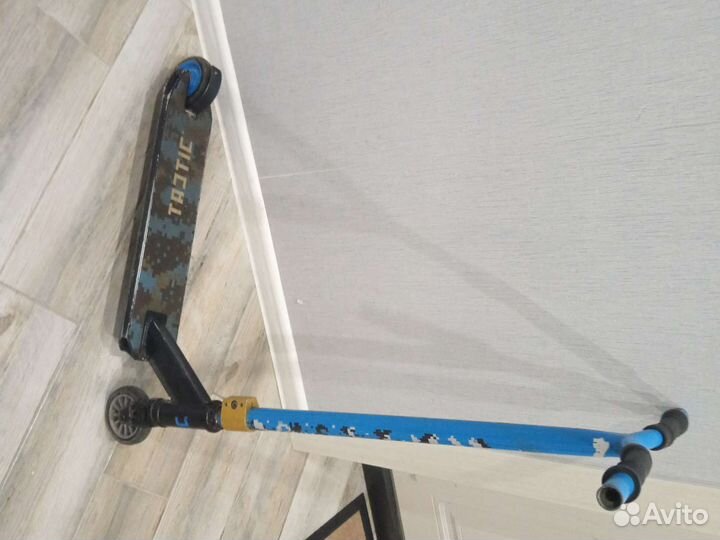 Самокат трюковой