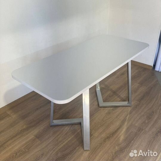 Кухонный стол 'Busy Bathroom'
