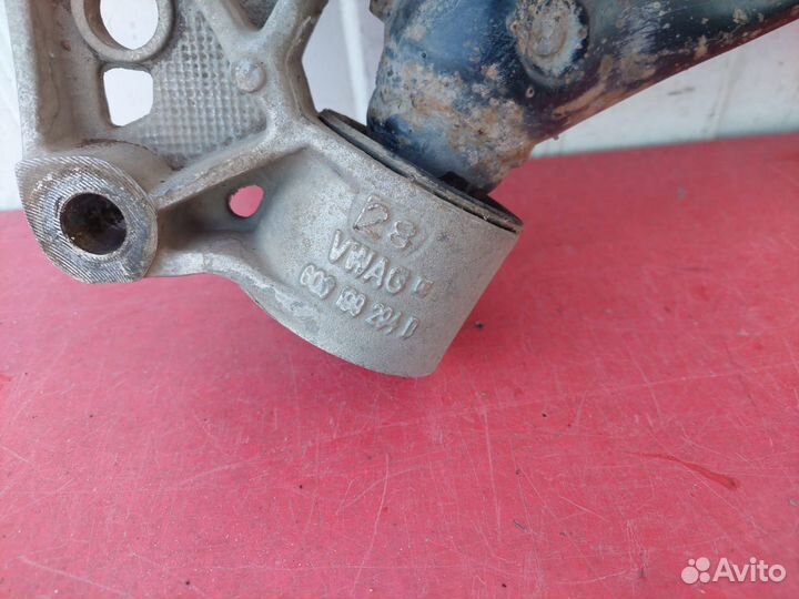 Рычаг передний правый Skoda Fabia 1