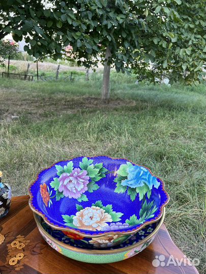 Огромная чаша клаузони