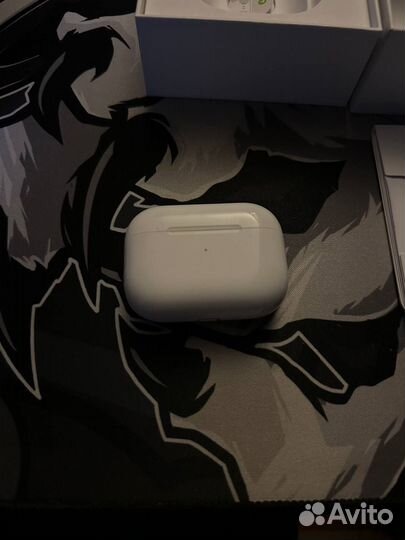 Наушники apple airpods pro правый
