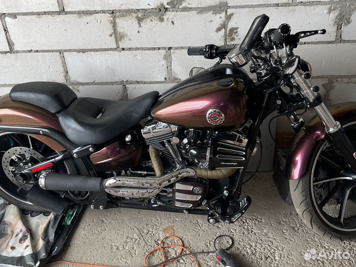 Harley Davidson Breakout