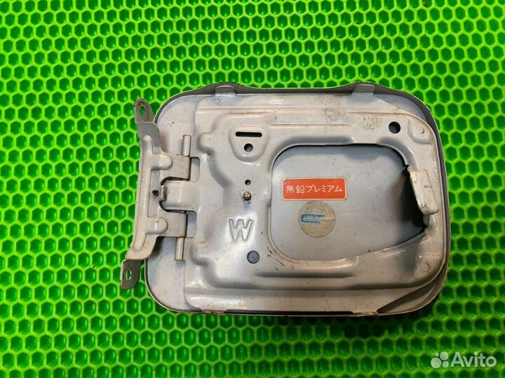 Лючок бензобака Subaru