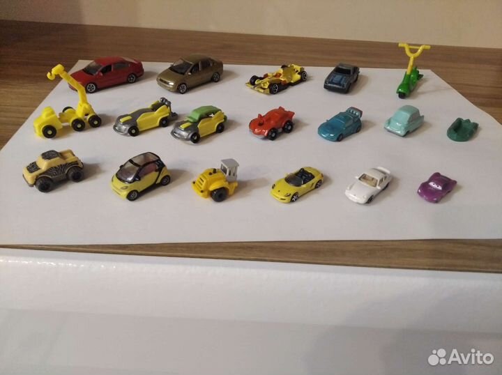 Машинки Киндер сюрпризы