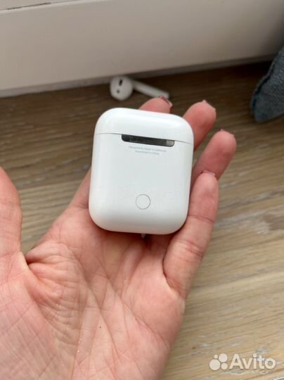 Наушники airpods