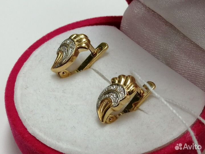 Серьги с камнями золотые