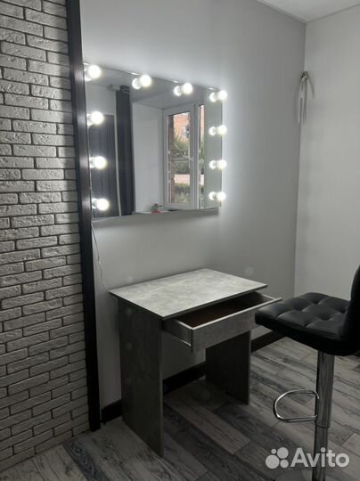 Рабочее место бровиста/визажиста