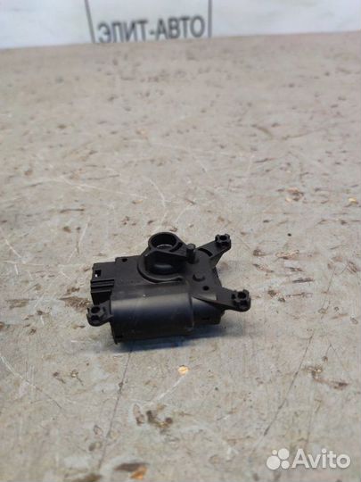 Моторчик заслонка печки Porsche Cayenne 957 4.8