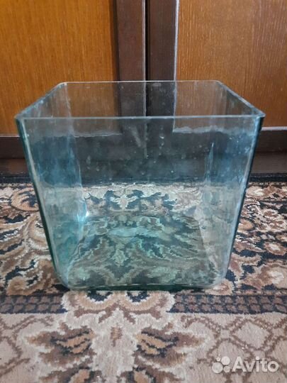 Стеклянная ёмкость