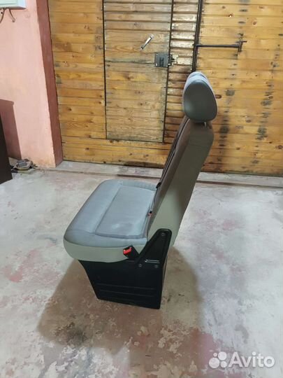 Двухместное переднее сиденье на Фольксваген Т5,Т6