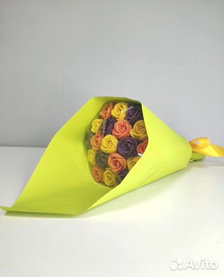 Букет - 19 Роз из Белого Шоколада