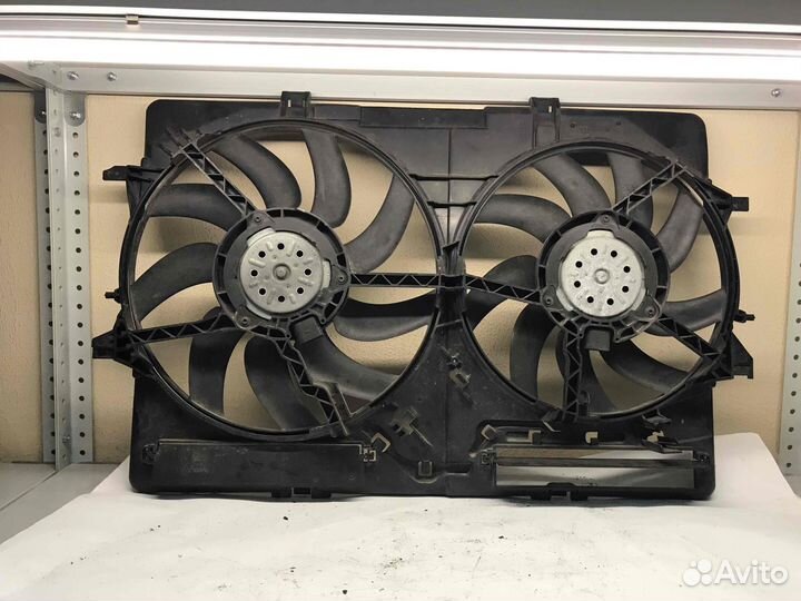 Вентилятор радиатора Audi A4 2010