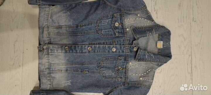 Джинсовая куртка 42