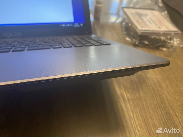 Ноутбук asus