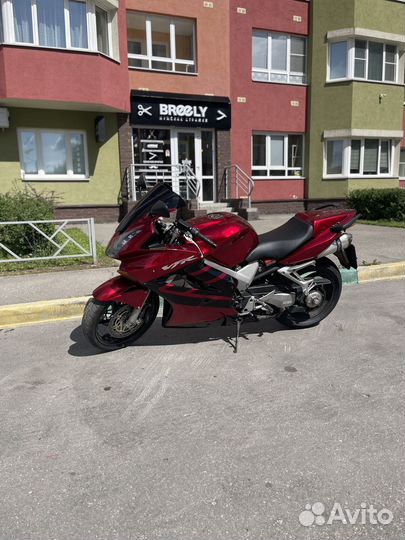 Honda vfr 800 2005