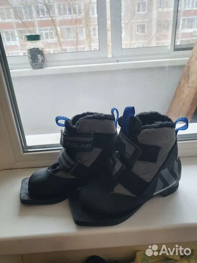 Лыжные ботинки 30 р