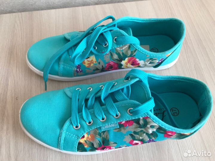 Кеды цветные, размер 37 (на 36)