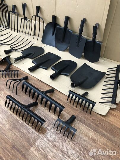 Лопаты, вилы, грабли, мотыги