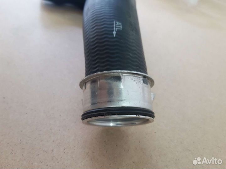 Патрубок интеркуллера Porsche cayenne 958 4.8