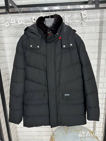 Пуховик Kiton из меха бобра