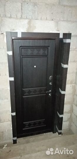 Обрамление входной двери. Откос