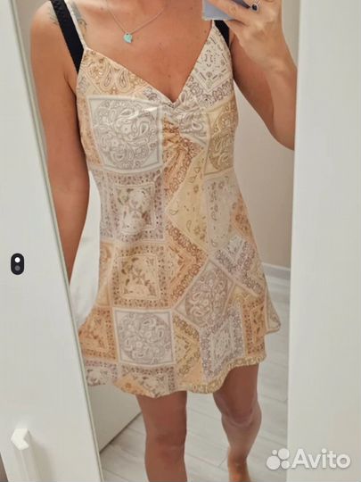 Платье мини stradivarius L, новое с биркой