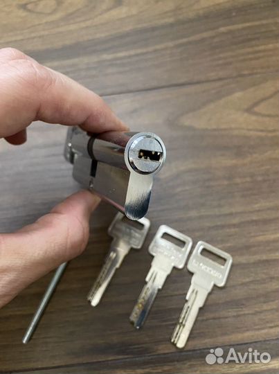 Замок личинка Торекс