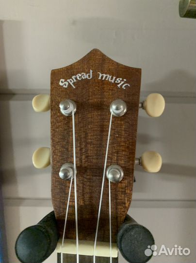 Укулеле гавайская гитара тенор