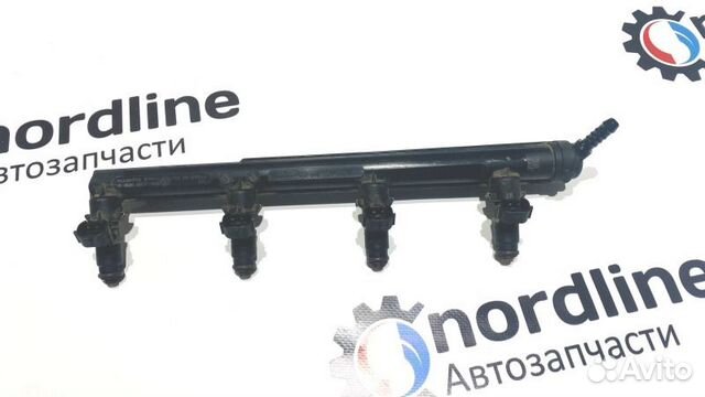 Топливная рампа с форсунками Skoda Rapid 1 NH cwvb