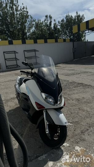 Yamaha T-max xp500