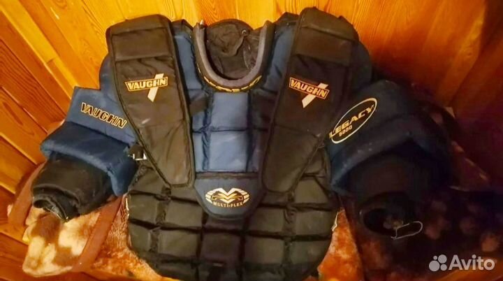 Нагрудник хоккейный