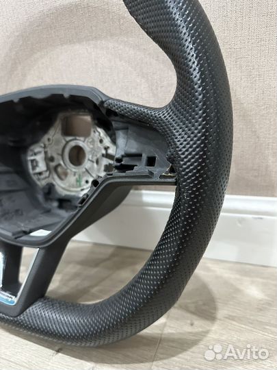 Руль спортивный skoda rapid 1