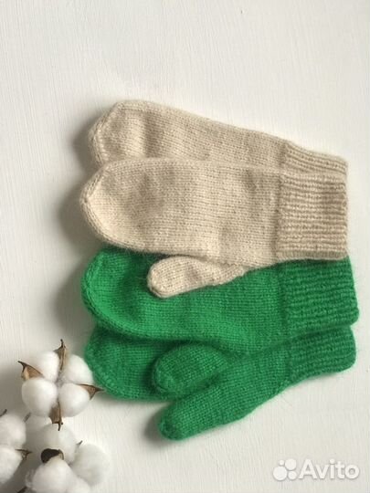 Варежки женские