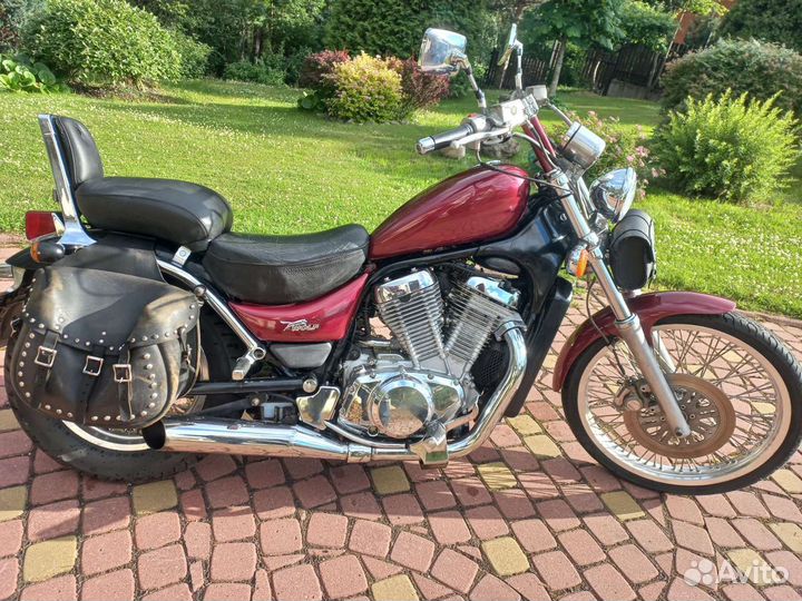 Suzuki Intruder 400