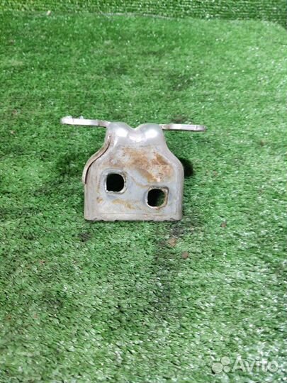 Петля двери Renault Logan